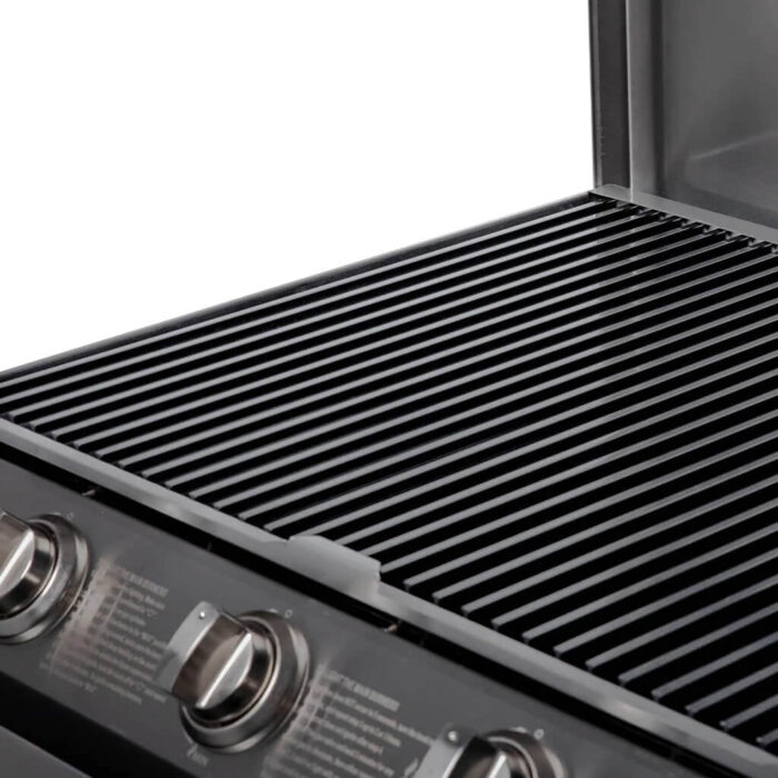 3 Burner Grill Closeup